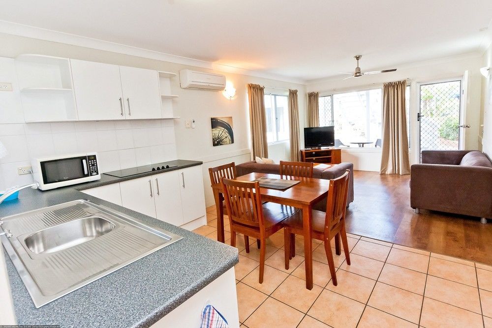 Silver Sands Apartments Hervey Bay Exterior photo
